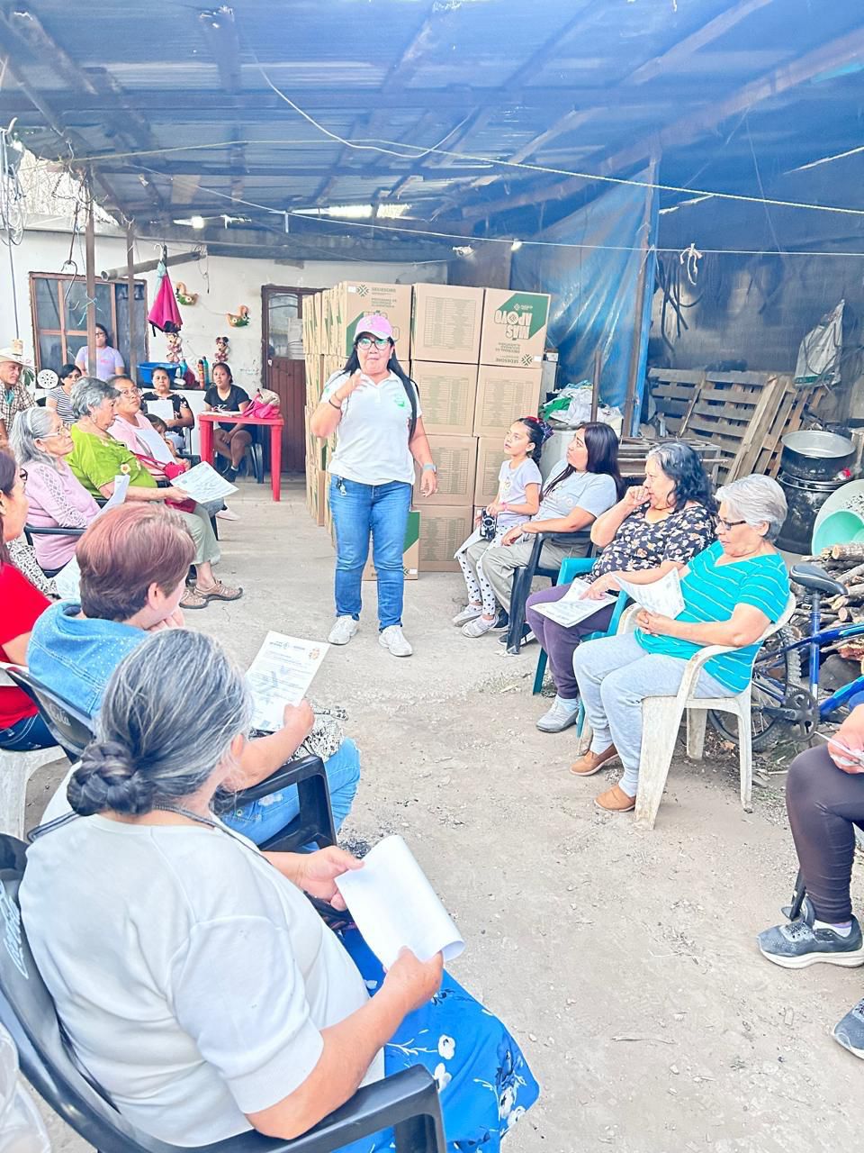 Gobierno de SLP refuerza entrega de despensas para apoyar a familias