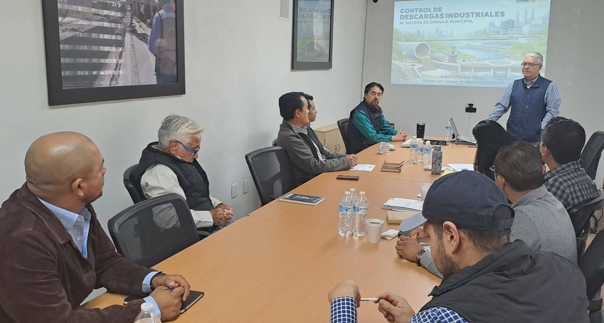 CEA capacita a personal en control de descargas industriales